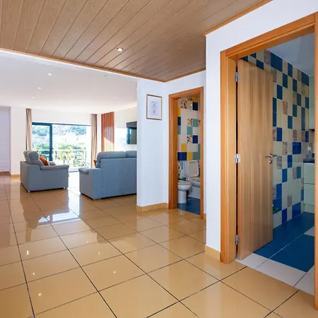 Penthouse 160sqm Wide Terraces Pool View & Private Hot Tub & Parking