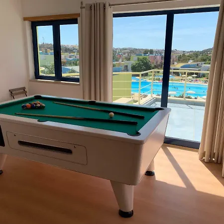 Penthouse 160sqm Wide Terraces Pool View & Private Hot Tub & Parking * Albufeira