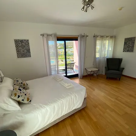 Penthouse 160sqm Wide Terraces Pool View & Private Hot Tub & Parking *