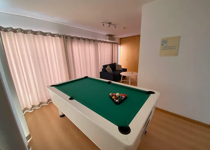 Penthouse 160sqm Wide Terraces Pool View & Private Hot Tub & Parking Албуфейра