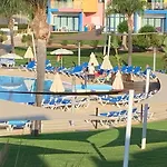 Penthouse 160sqm Wide Terraces Pool View & Private Hot Tub & Parking Apartman *