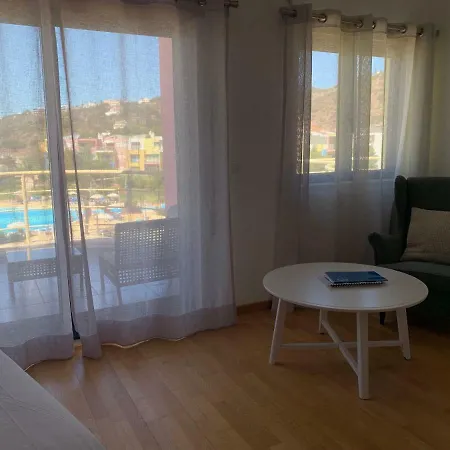 Penthouse 160sqm Wide Terraces Pool View & Private Hot Tub & Parking Апартаменты Албуфейра