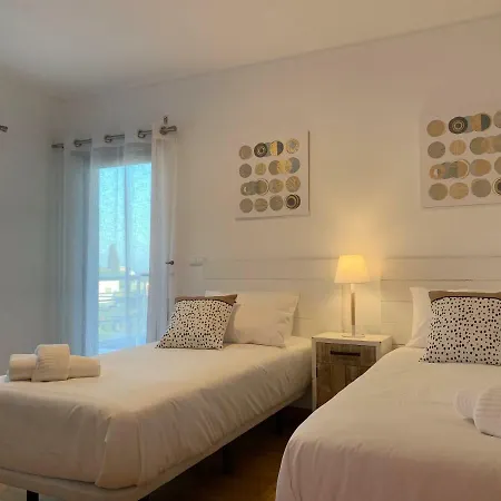 شقة Penthouse 160sqm Wide Terraces Pool View & Private Hot Tub & Parking