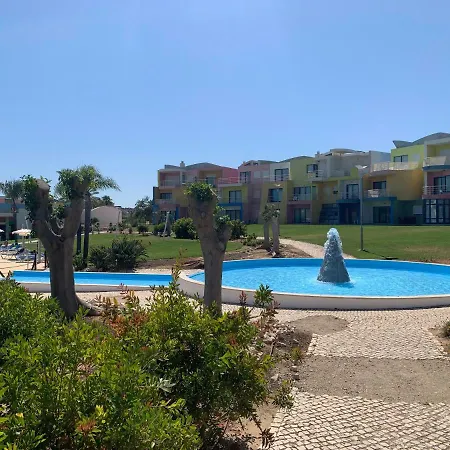 Penthouse 160sqm Wide Terraces Pool View & Private Hot Tub & Parking * Албуфейра