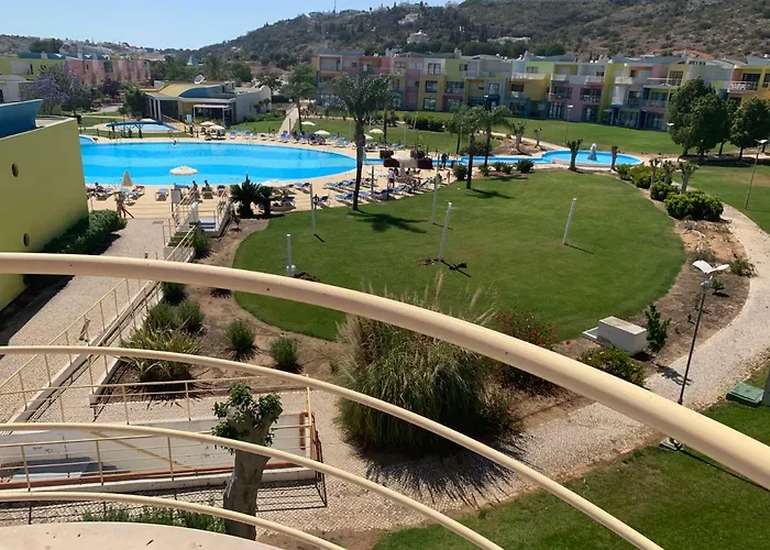 Appartement Penthouse 160sqm Wide Terraces Pool View & Private Hot Tub & Parking