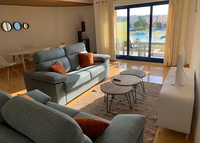 Penthouse 160sqm Wide Terraces Pool View & Private Hot Tub & Parking