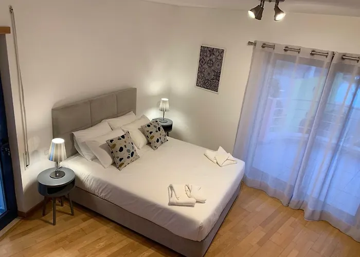 Appartement Penthouse 160sqm Wide Terraces Pool View & Private Hot Tub & Parking Albufeira